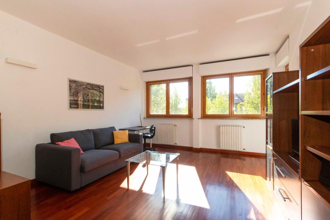 Cozy&Spacious Apt 2 Min Walk From The Tram Stop! Lejlighed Torino Eksteriør billede
