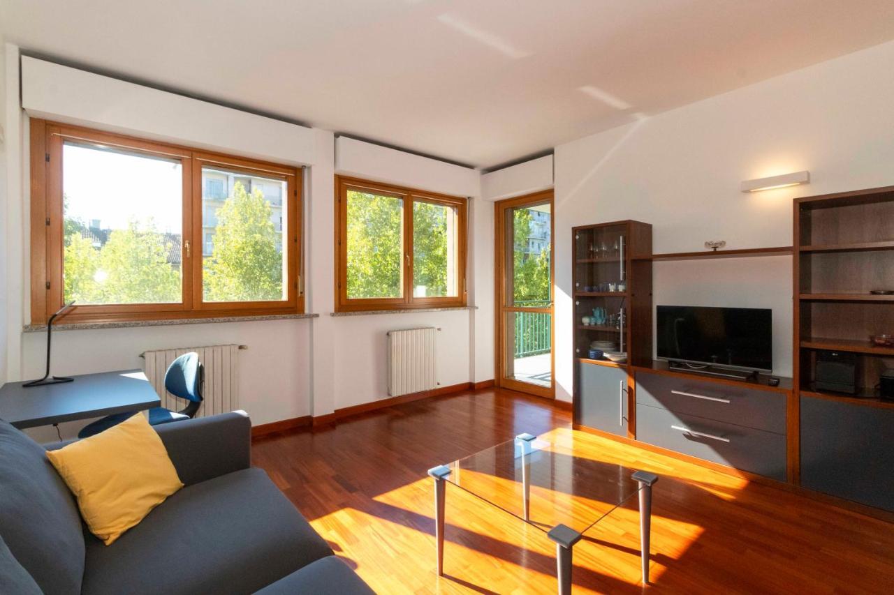 Cozy&Spacious Apt 2 Min Walk From The Tram Stop! Lejlighed Torino Eksteriør billede