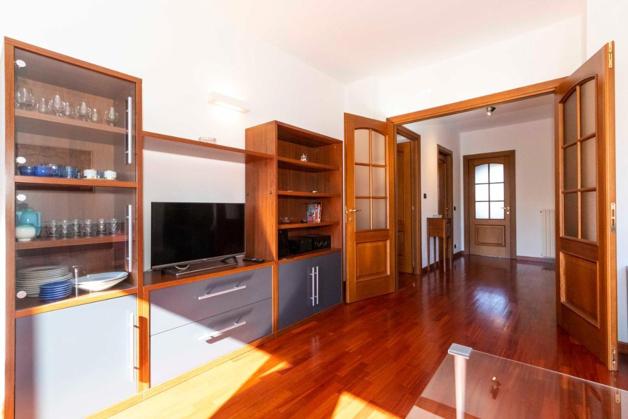 Cozy&Spacious Apt 2 Min Walk From The Tram Stop! Lejlighed Torino Eksteriør billede