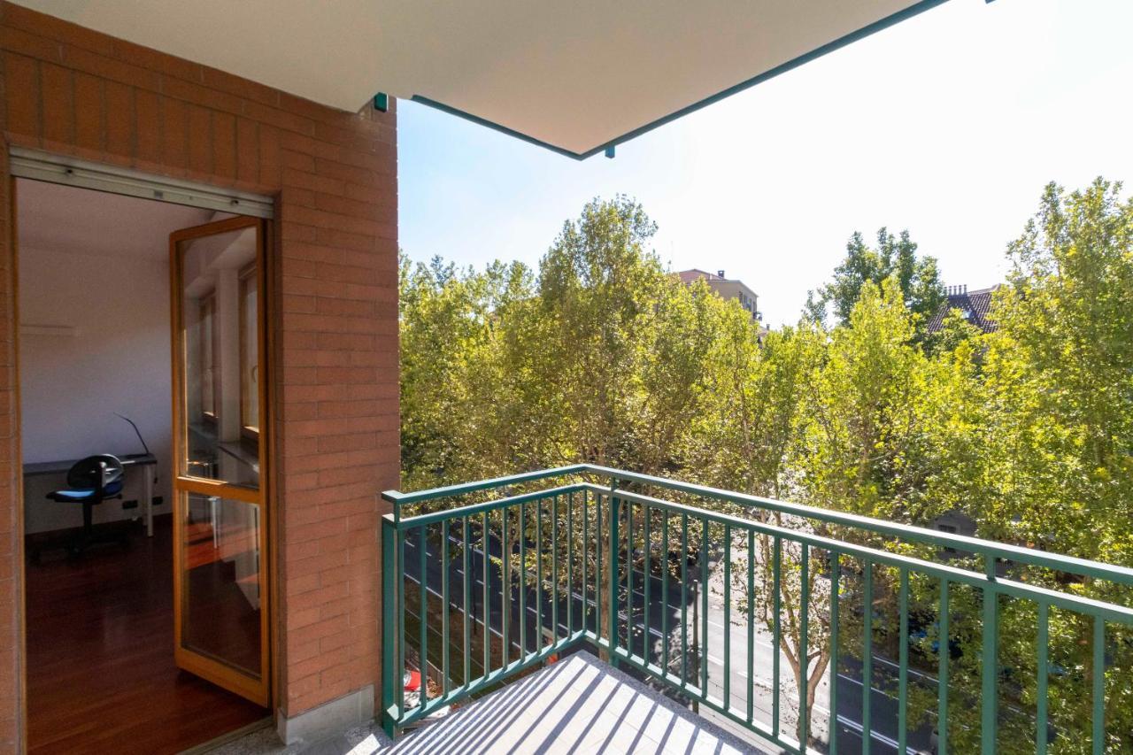 Cozy&Spacious Apt 2 Min Walk From The Tram Stop! Lejlighed Torino Eksteriør billede